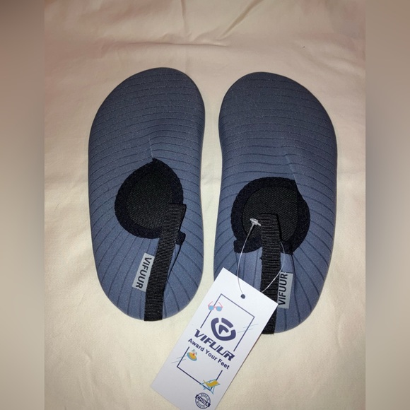 NWT Water Sport Shoes, Gray, Size 36/37, US 6.5 - Picture 4 of 7